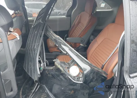 2021 Toyota Sienna Xle z USA, uszkodzony, nr VIN 5TDYSKFC5MS027188